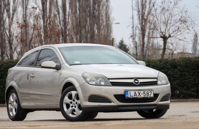 Opel Astra GTC 1.7 CDTI, 2005 - használtteszt
