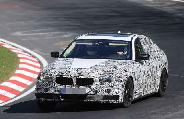 Kémfotón a G30 kódú 5-ös BMW, ami mégsem lesz háromhengeres, viszont V8-as