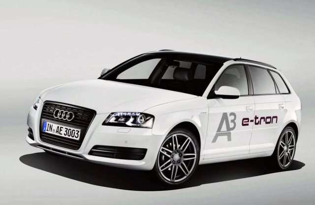 Nem olcsó, de benzint alig kér - itthon az Audi A3 e-tron
