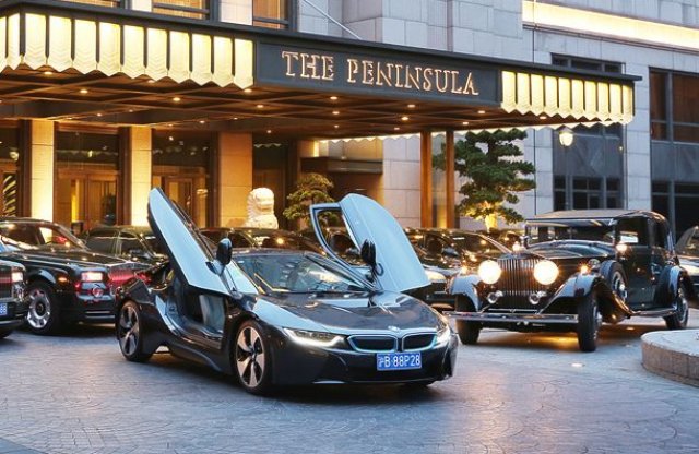 BMW i8-cal autózhatnak a vendégek egy kínai hotelben