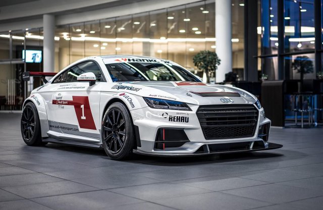 Gyári fotósorozaton a sikeres Audi TT Cup