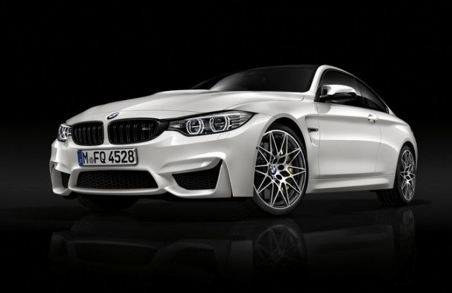 Gyári fotók és információk a BMW versenycsomagjáról