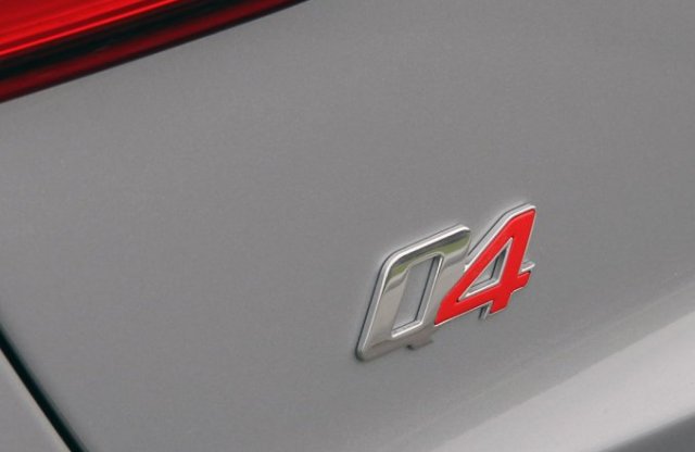 Az Audi cserével szerezte meg a Q2 és Q4 típusneveket, de mit kapott a Fiat?