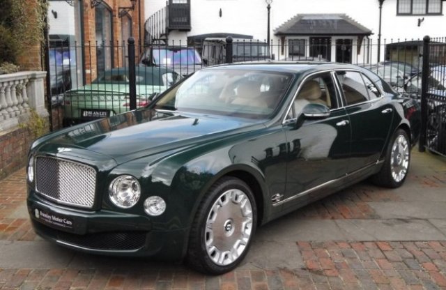 Királyi Bentley kevés kilométerrel, 80 millióért eladó