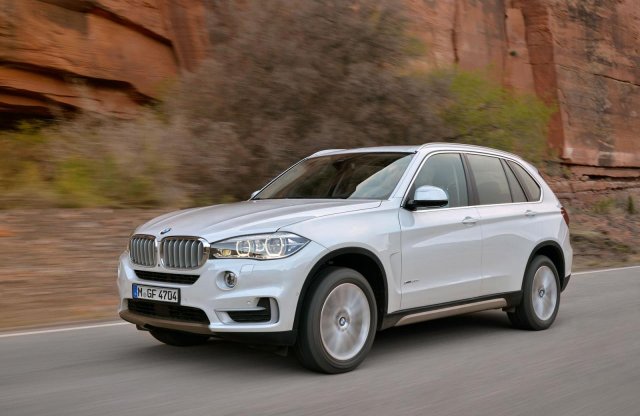 Már jövőre érkezhet a BMW X5 új generációja