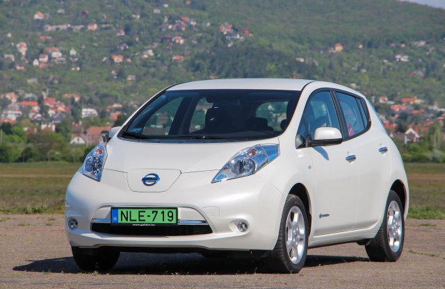 Nissan Leaf 30 kWh Acenta teszt