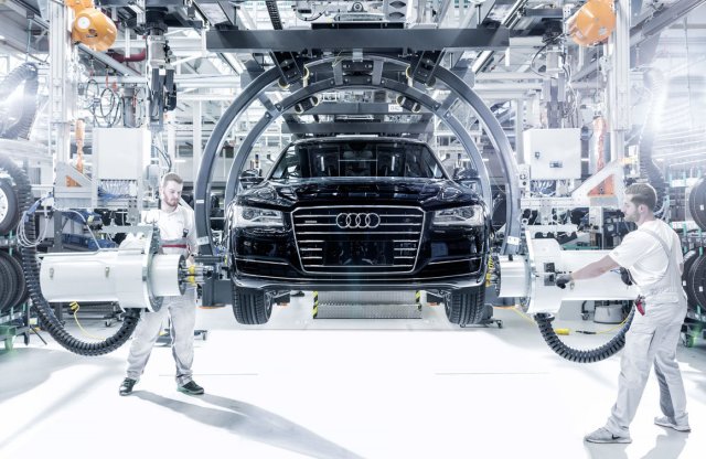 Égszakadás miatt állt meg a termelés az Audi gyárában