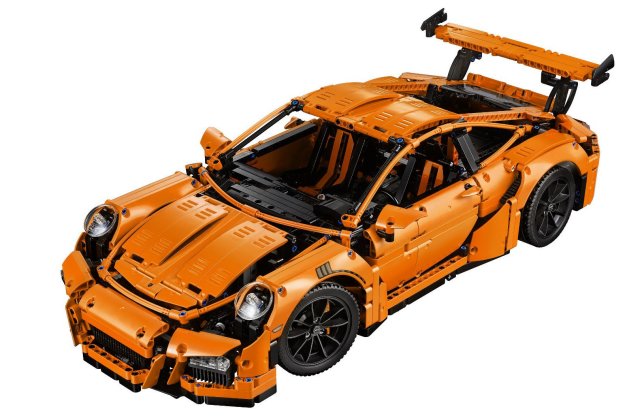 A Lego Porsche 911 GT3-asa sem játék, de már 16 évesek is megkaphatják