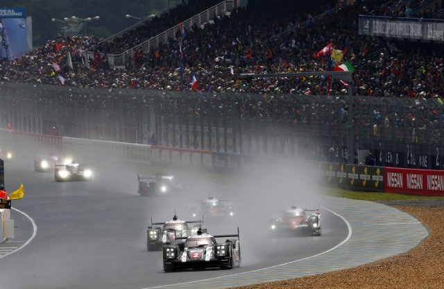Ilyen nincs: Le Mans-ban az élről kellett kiálljon a Toyota