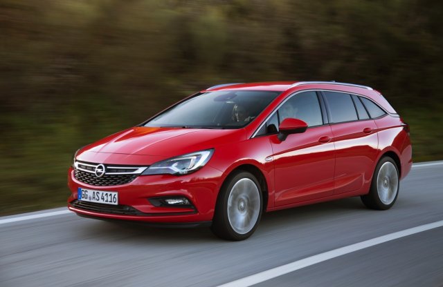 Árharc: Opel Astra Sports Tourer, Volkswagen Golf Variant, Ford Focus kombi