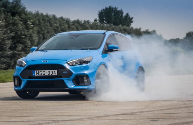 Ford Focus RS 2.3 EcoBoost teszt