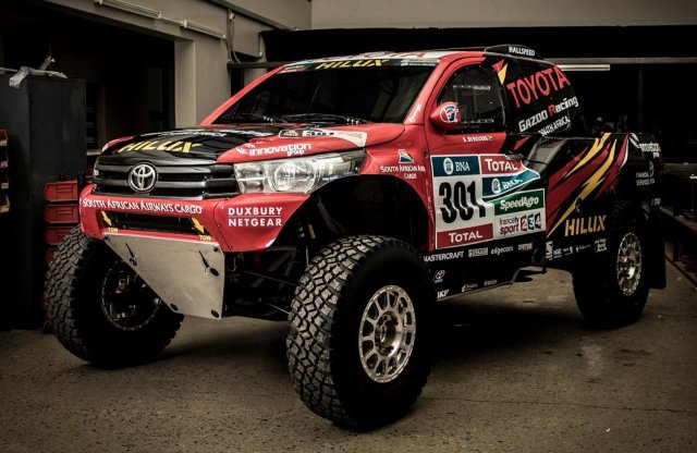 Alakul a Dakar B-csoportja - bemutatkozott a Toyota Hilux Evo