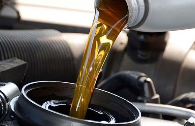 Súlyos biztonsági és gazdasági kockázatokat rejt a hamisított olaj