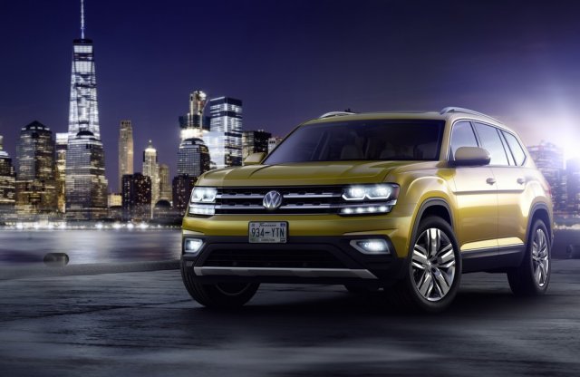 Megjelent a Volkswagen óriás SUV-ja Amerika számára, csak benzinmotorral