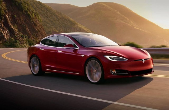Több gyárat is tervez a Tesla Európába