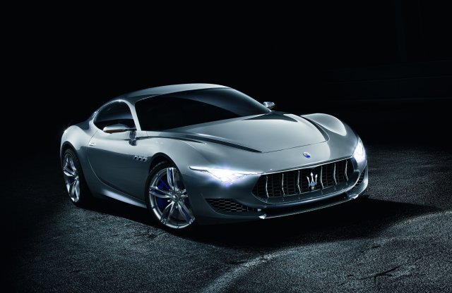 Villanymotorral is jön a Maserati Alfieri