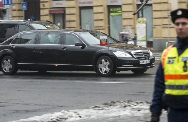 Vlagyimir Putyin autóját különgép hozta Magyarországra
