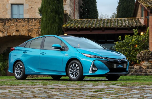 Menetpróba: Toyota Prius Plug-in Hybrid