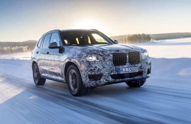 Videó: havon és jégen csapatnak az új X3-as BMW-vel