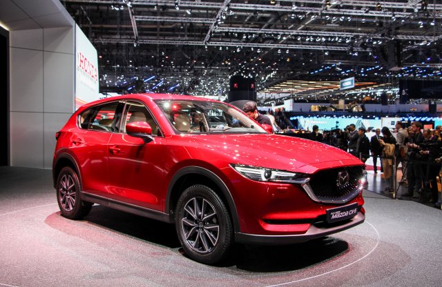 Nem rugaszkodott el túlságosan  elődjétől a Mazda új SUV-ja