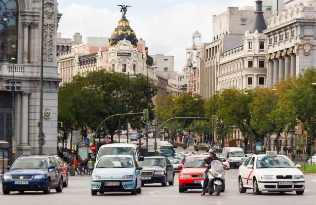 2025-től Madrid belvárosában sem járhatnak régi benzines és dízel autók