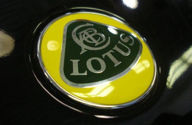 A Geely felvásárolta a Lotus sportkocsigyár nagy részét a Protontól