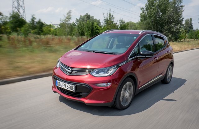 Opel Ampera-e villanyautó teszt