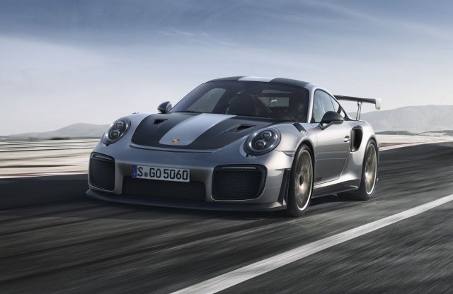 Hivatalosan is bemutatták a Porsche 911 GT2 RS-t