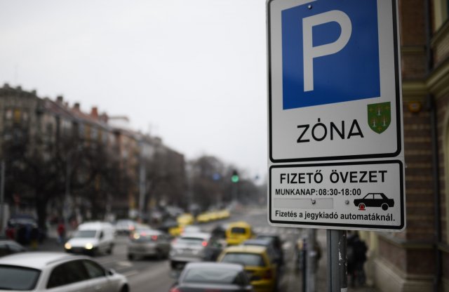 Tovább bővül a fizetős parkolási övezetek száma Budapesten