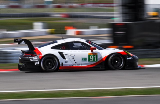 Nürburgringi 6 órás: élen a Porsche GT Team