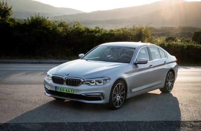 BMW 530e iPerformance Luxury Line teszt