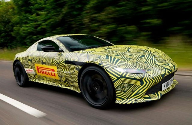 Megvillantották a 2019-es Aston Martin Vantage-t