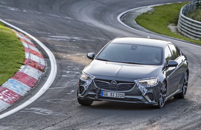 12 másodperccel verte el elődjét a Nordschleifén az Opel Insignia GSi