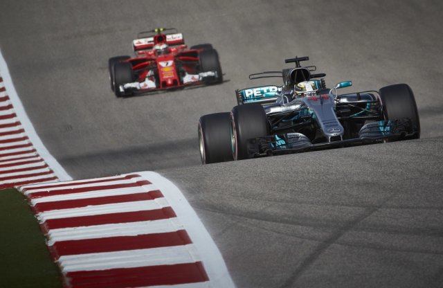Hamilton ismét nyert, a Mercedes már világbajnok