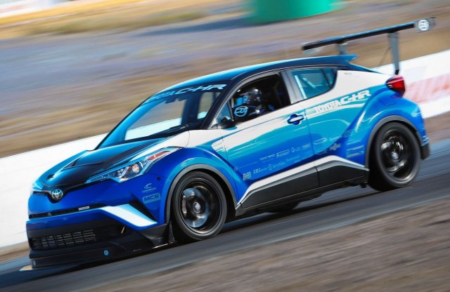 A leggyorsabb SUV-nak mondják a tuningolt Toyota C-HR-t
