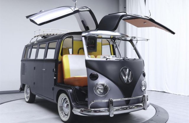 Időgépet építettek egy VW buszból, de csak szolidan