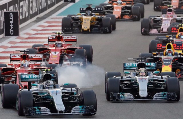 Kettős Mercedes győzelemmel zárult a 2017-es F1-es évad
