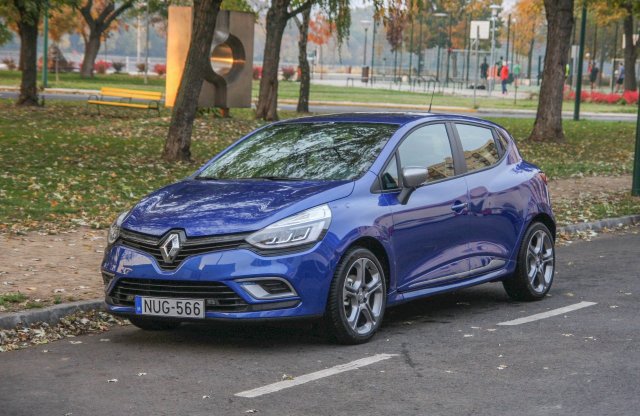 Párizsban mutatkozhat be a Renault Clio következő generációja