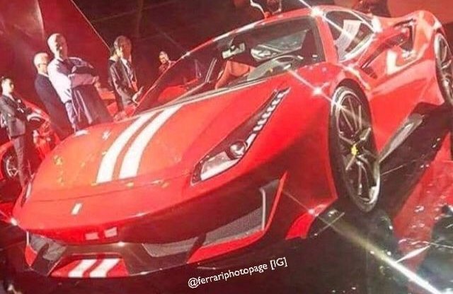 Egy VIP rendezvényen már bemutatták a legerősebb V8-as Ferrarit
