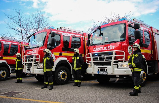 Korszerű gépjárműfecskendőkkel gazdagodott a tűzoltóság