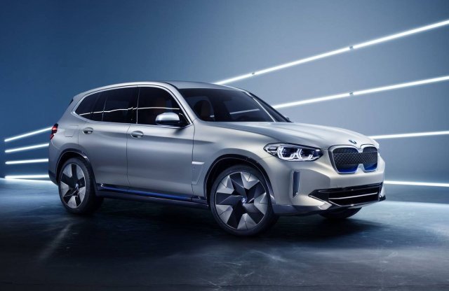 2020-ban érkezik a BMW X3 tisztán elektromos változata