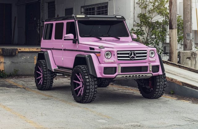 Rózsaszín Mercedes G-osztály tuning Floridából