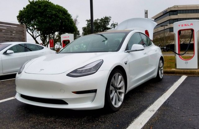 Fogyasztási rekordot döntött a Tesla Model 3