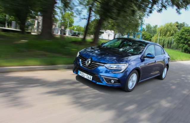 Renault Megane GrandCoupé 1.5 dCi EDC Intens teszt