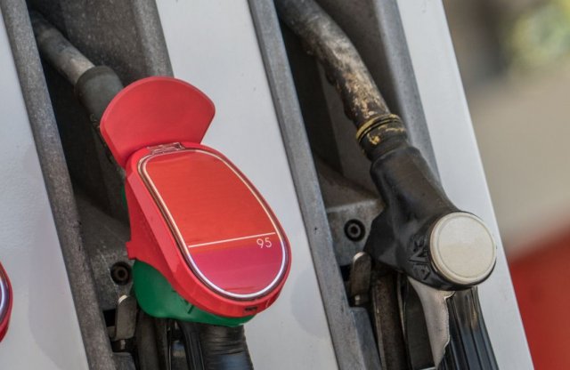 Egységesen emelkedik a benzin és a gázolaj ára