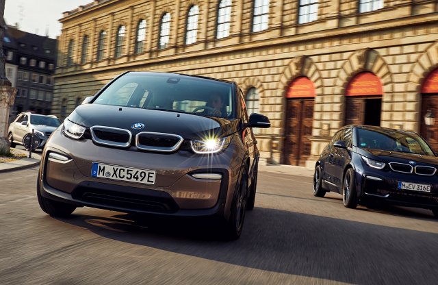 Növelt teljesítményű akkumulátor és új csomagok érkeztek a BMW i3-hoz