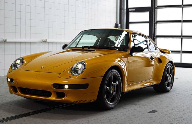 Nem csak felújított, lényegében utángyártott ez a 993-as Porsche, amiért egy vagyont fizettek