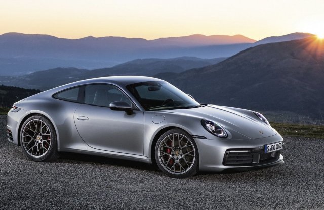 Megőrizte ikonikus vonalait az új Porsche 911