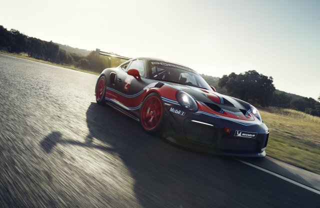 Kifejlesztették a Porsche 911 GT2 RS-ből is a Clubsport változatot