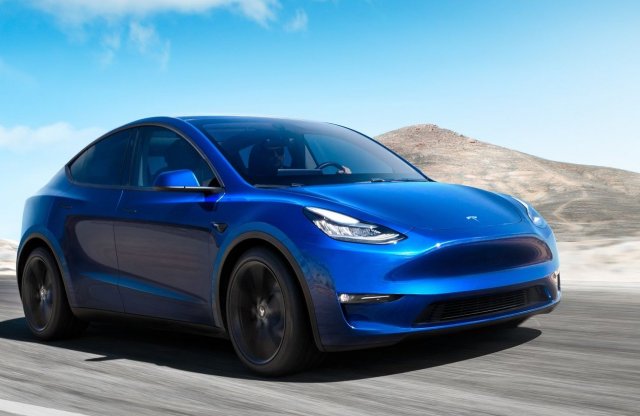 Tesla Model Y: SUV 7 üléssel és sportautós vezethetőséggel